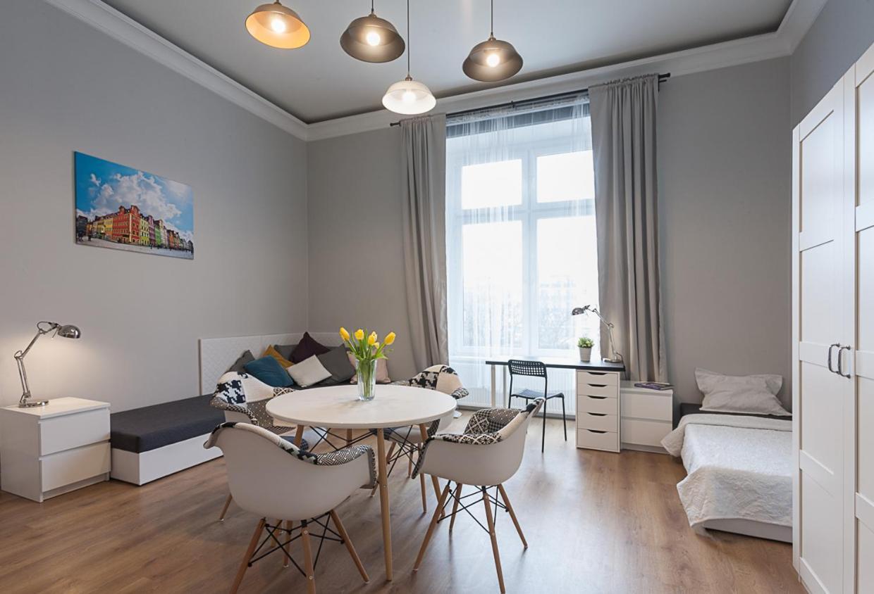 Apartment Plac Sw. Macieja ~ Self Check-in 20h